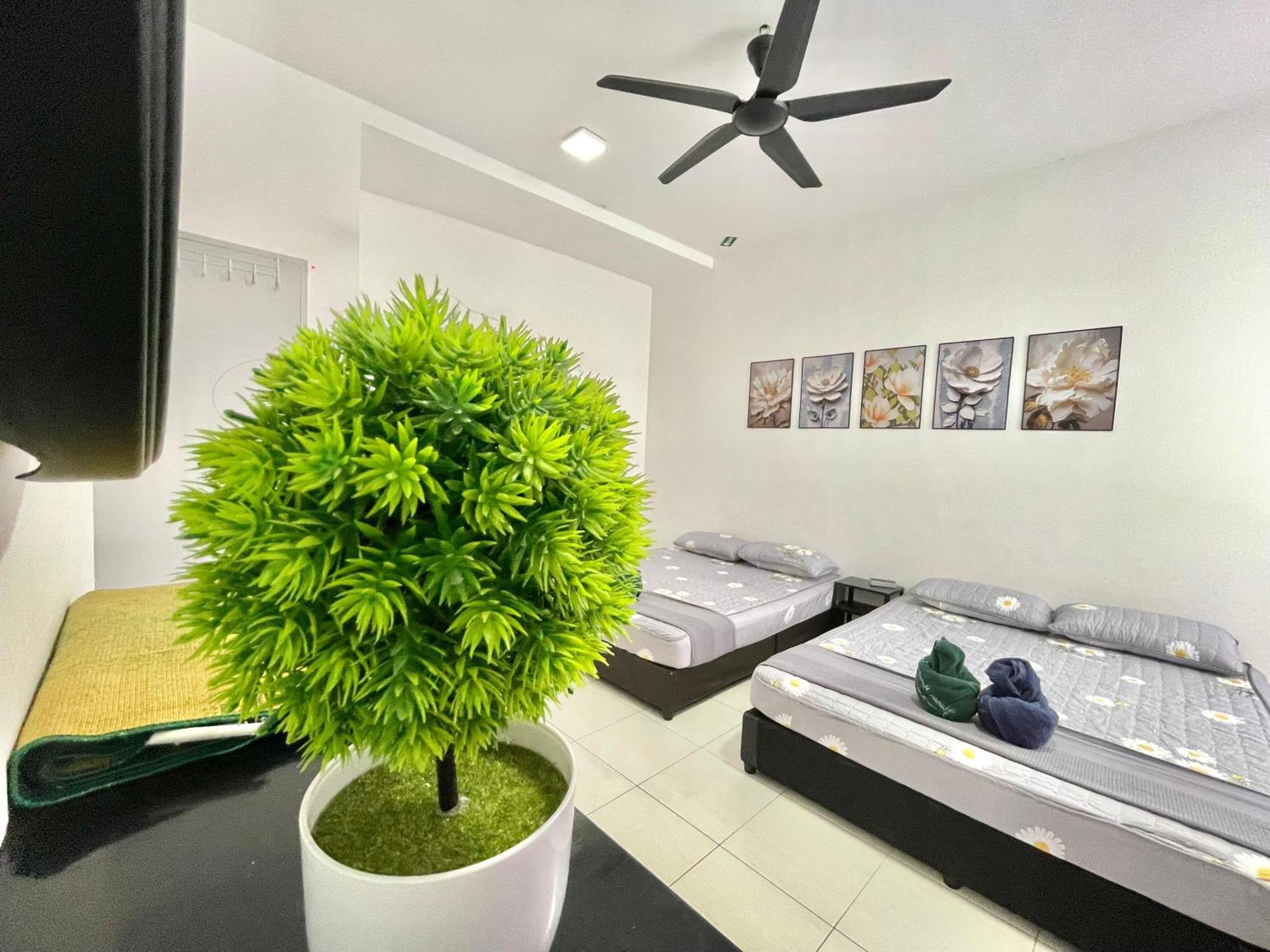 Hanan Homestay Klebang Ipoh With A View Of Mount Korbu, For Musl!M Only!! Exteriér fotografie
